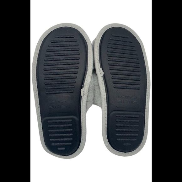 NFL Women's Fur Cross Team Slippers Giants - - Picture 2 of 2